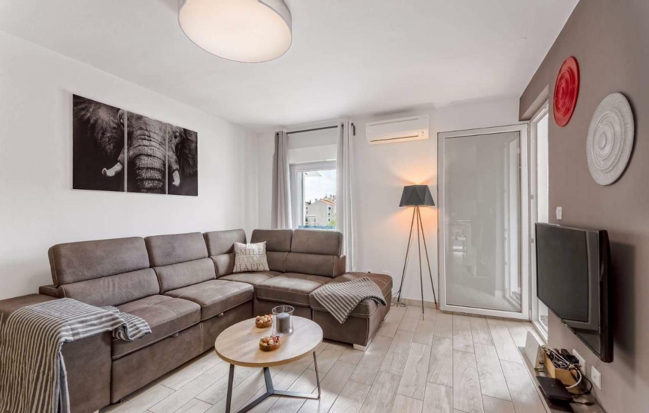 Apartment Rubix Pula Eksteriør billede